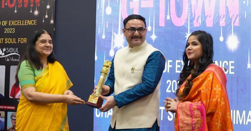 Parmanu Defence Academy Dehradun Honored with Education Excellence Award by Member of Parliament Smt. Menaka Gandhi