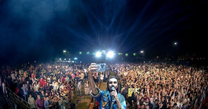Fever 95 Unleashes a Sonic Storm: Aditya Gadhvi Live at Savana Party Lawns!
