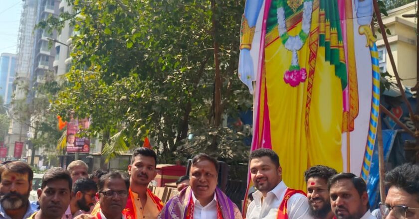 Arjun Kandhari from Yuvasena organizes live LED screening of Ram Mandir inauguration for the common man.