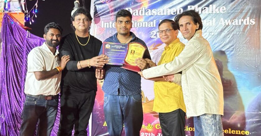 Most talented Lyricist Akhil Dessai beholded Dadasaheb Phalke International Motivational Award By ABM & INN BHARAT at Goa.