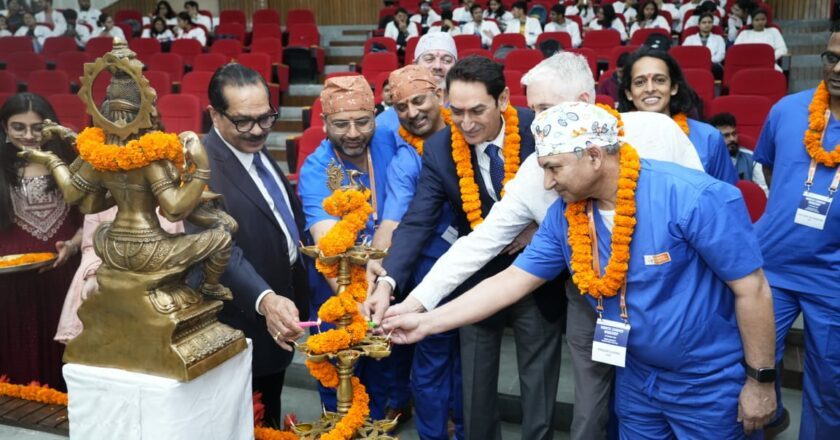 Sharda Hospital Organises India’s First-Ever International Robotic Workshop with multiple systems