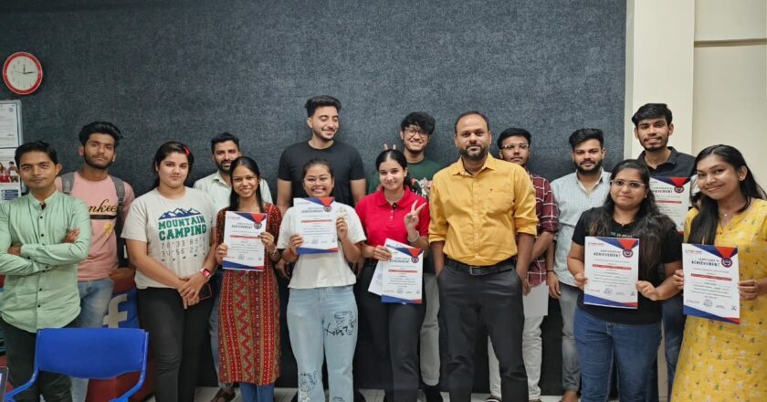 “A Step-by-Step Roadmap by best digital marketing institute in  indore : How to Achieve a High Salary Package in Digital Marketing”