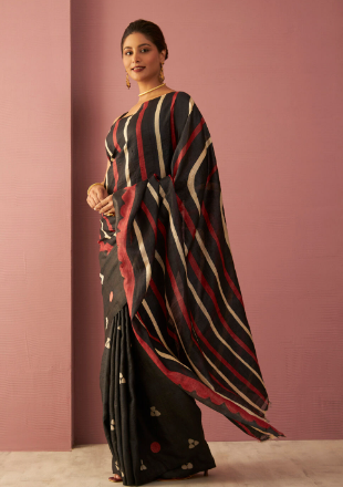 Latest Trending Sarees in 2024 – Must-Have Styles for Your Wardrobe