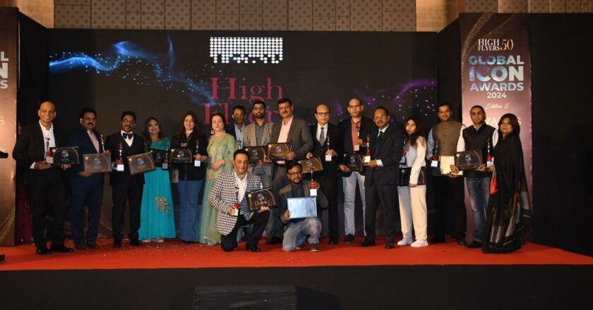 Mandakini confers the winners of the 5th Edition of the High Flyers 50 Global Icon Awards 2024
