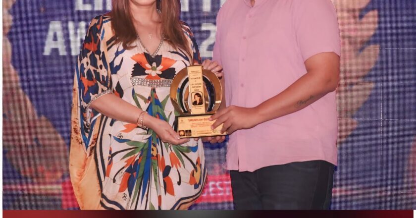 Shubham gupta honored with outstanding best social media Pr award at glamour & lifestyle award 2024 