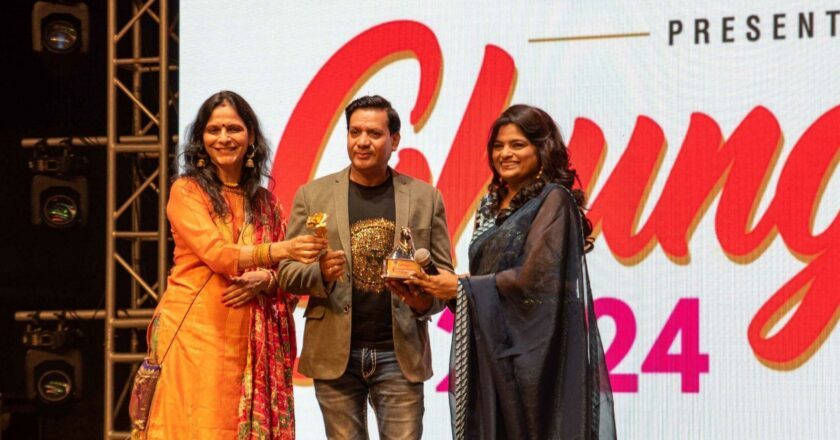 Filmmaker and social worker Sandeep Nagrale honored in Ghungroo 2024 event 