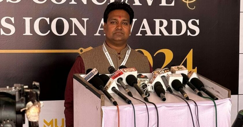 Ahmedabad’s famous Astrologer Praveen Kumar Joshi will be honored in Colombo by former President Mahinda Rajapaksa