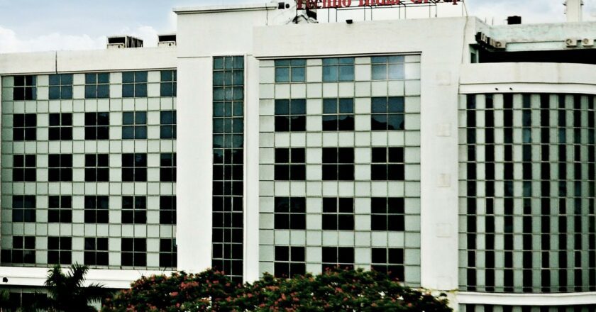 Techno India University Launches Revolutionary Engineering Programs with Paid Internships and Advanced AI Training