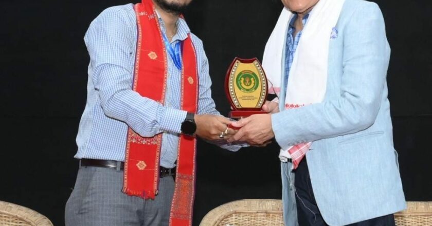 Dr. Dinesh Shahra Inspires Future Leaders with a Powerful Address on “Happiness & Success” at MSSV, Guwahati