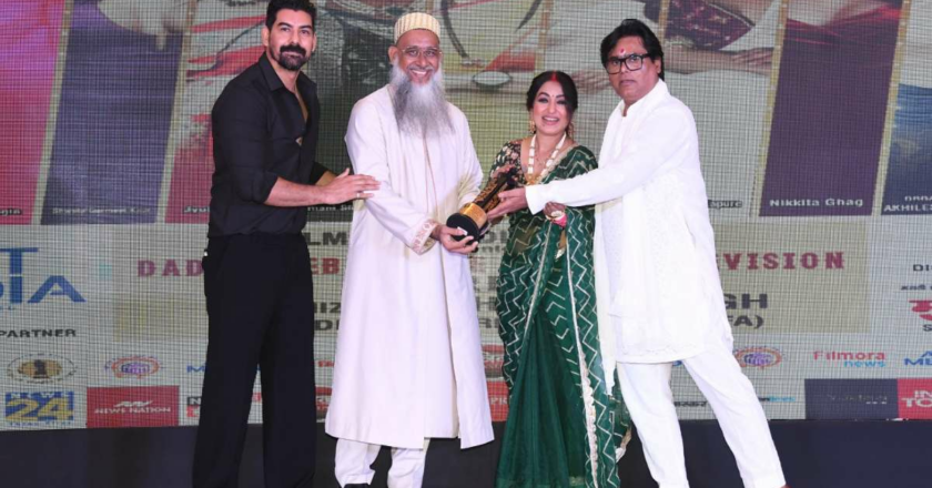 Mustafa Yusufali Gom Honoured at Dadasaheb Phalke Television Awards 2024