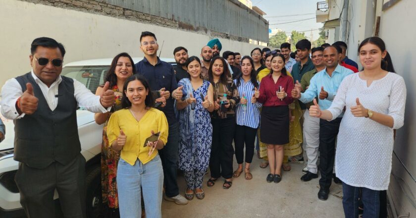 Mits Healthcare Owner, M.K. Bhatia, Gifts 15 Cars to Employees (Celebrities) Ahead of Diwali