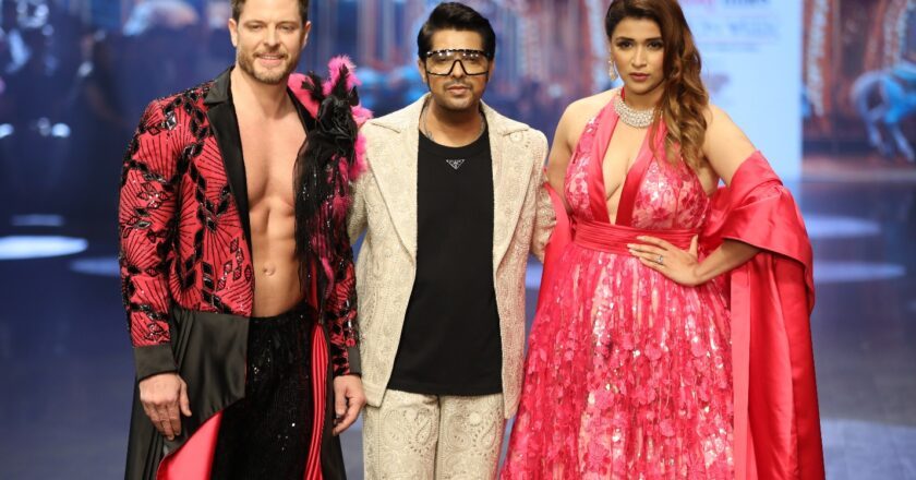 VISHAL KAPOOR HAD A GRAND OPENING SHOW “PHULWARI” AT BOMBAY TIMES FASHION WEEK 2024.