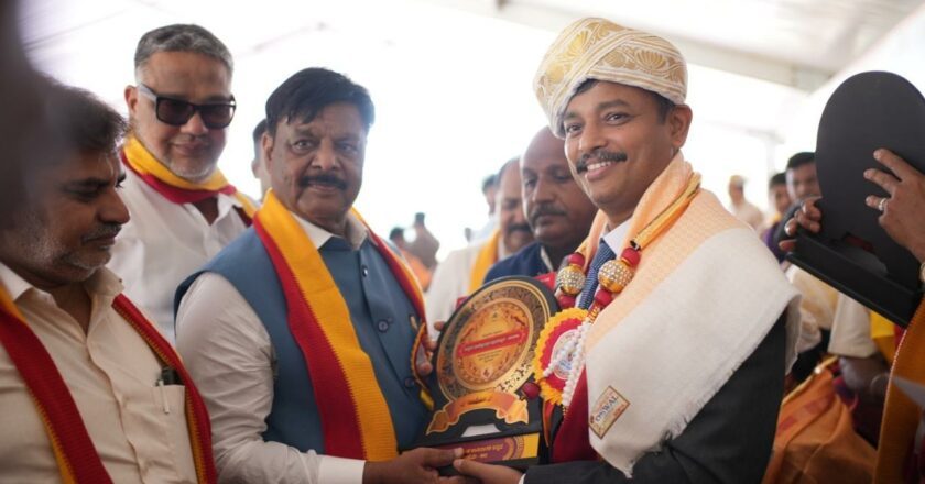 Celebrating Excellence in Critical Care: Dr. Raghunath Aladakatti Honored at Kannada Rajyotsava