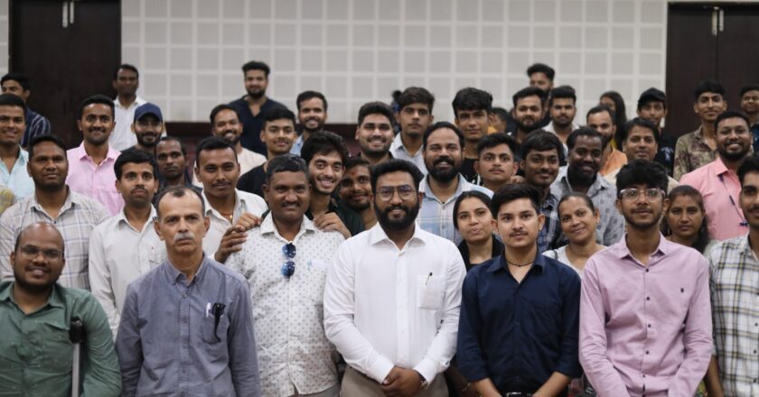 Providing Financial Freedom through Online and Offline Platforms: Educating 15,000 Students Across India and Abroad
