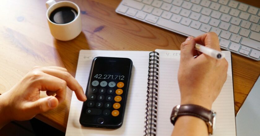 How SIP Calculators Help in Making Informed Investment Decisions