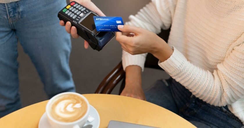 How do lounge access Credit Cards make a difference in travel?