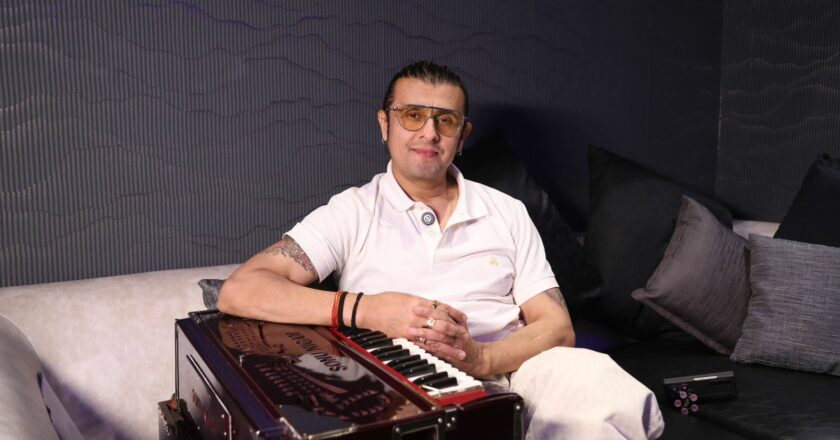 Sonu Nigam’s Melodious Song Chandrika in Sangeet Manapmaan