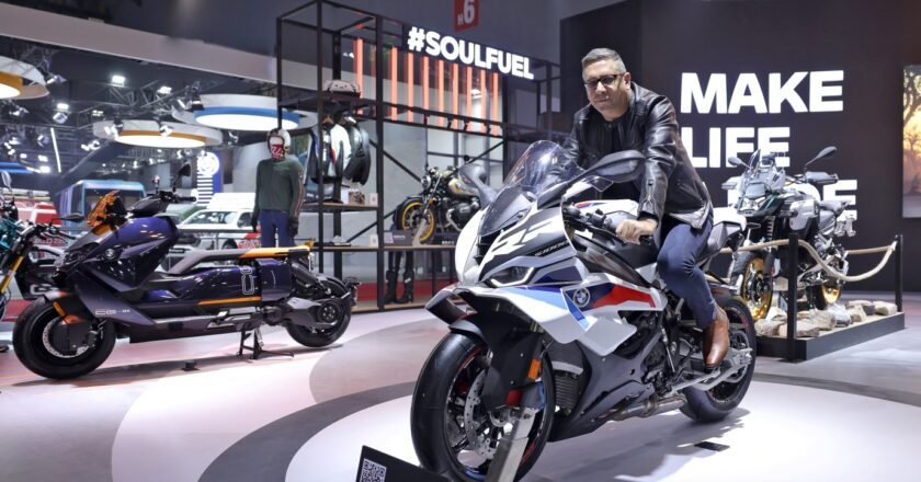 Challenge Your Limits: BMW Motorrad India launches the new BMW S 1000 RR.