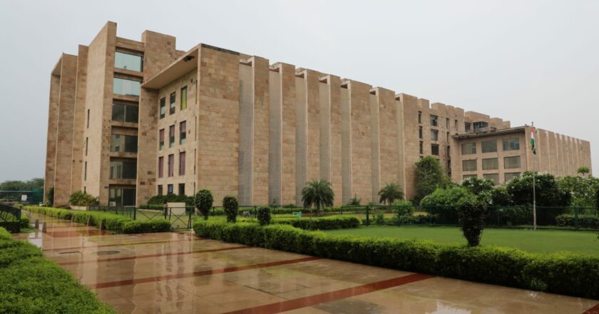 Galgotias University Achieves Platinum Rating in Journalism and Mass Communication Studies from QS I-GAUGE