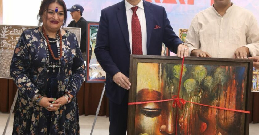 Art is to carve the emotions of the heart on the canvas – Kanchan Mehra