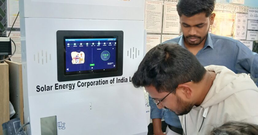 SECI’s CSR Initiative Brings Health ATM Machines to CHCs and PHCs in Banaskantha, Gujarat under Project Aarogyya