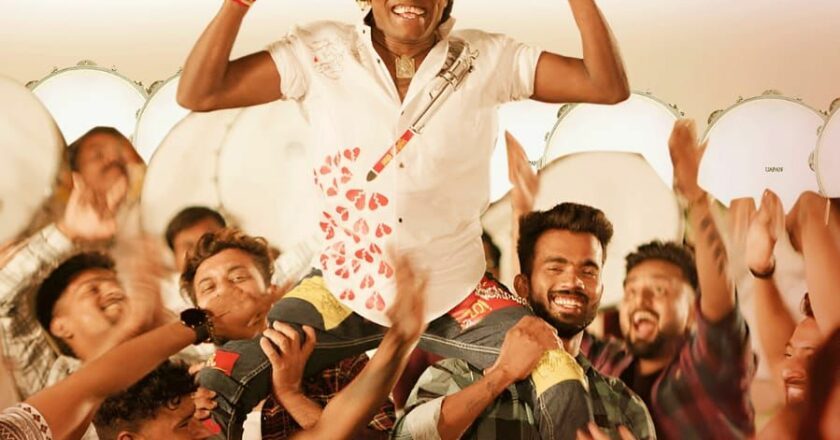 “Vajiv Dada”, – Jio Studios and Kedar Shinde’s Marathi film “Zapuk Zupuk” Unveils a Captivating Haldi Song on at Meta