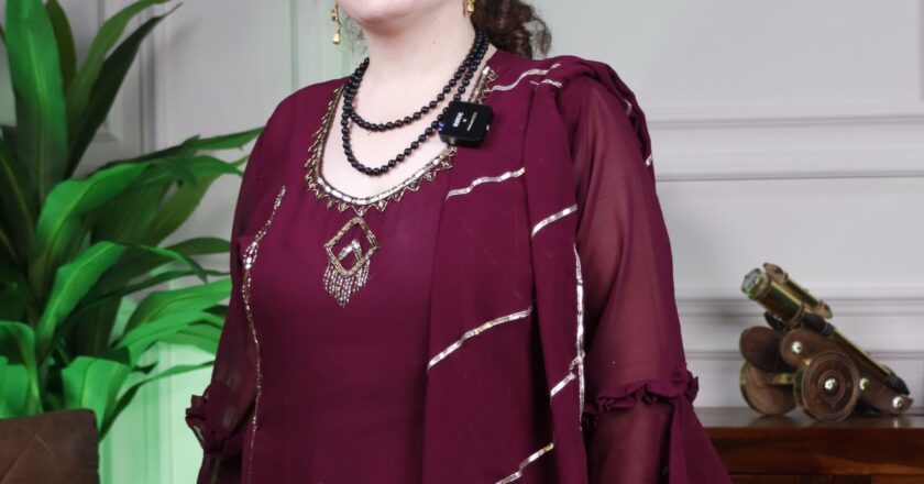 Renowned Indian Vedic Astrologer & Crystal Healer Samaira Jaisinghani Revolutionizes  Astrology with Ancient Wisdom