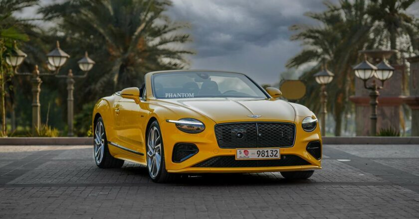Exploring Dubai’s Nightlife: Arriving in Style with a Luxury Car