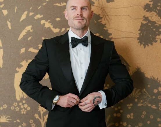 Inside Alex Becker’s Personal Brand – Why Less Is More