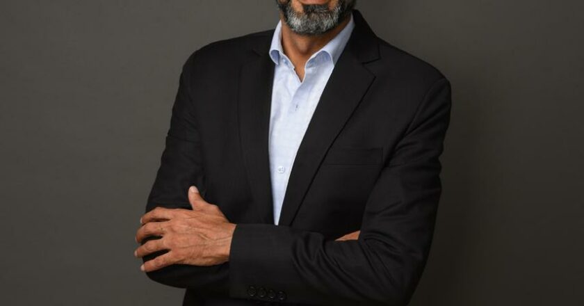 Club One Air CEO Sanjay Julka Receives Lifetime Achievement Award from SCARD
