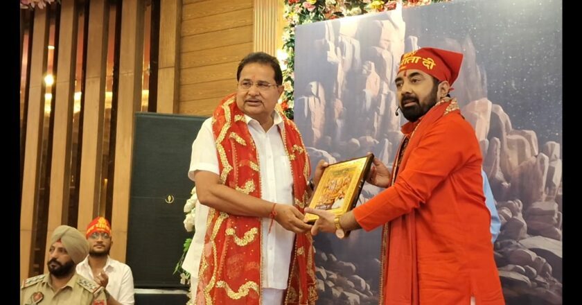 Paras Ji Maharaj Illuminates India with the Eternal Light of Sanatan Dharma