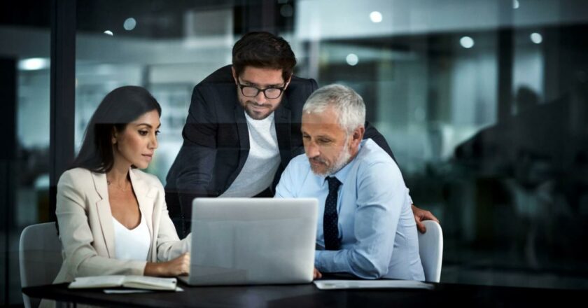 Navigating Compliance and ROC Filings for Startups in India with QwikFilings.com
