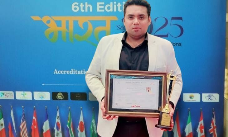 Azam Khan Honored Among Distinguished Leaders at Global Excellence Forum