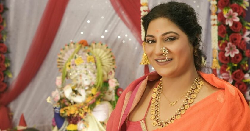Bollywood Glitters at Actress Sunita Bawa’s Grand Ganpati Celebrations