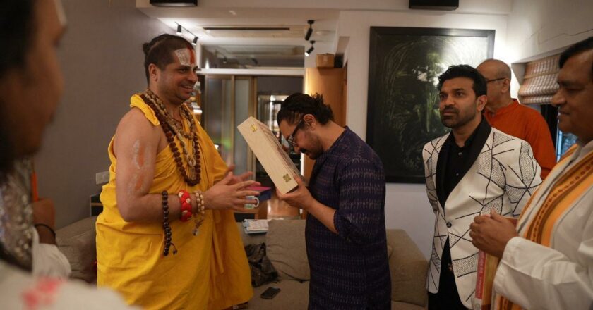 Aamir Khan Meets Jagadguru Swami Satishcharya Maharaj, Receives Insight on Personal, National, and Sanatan Dharma