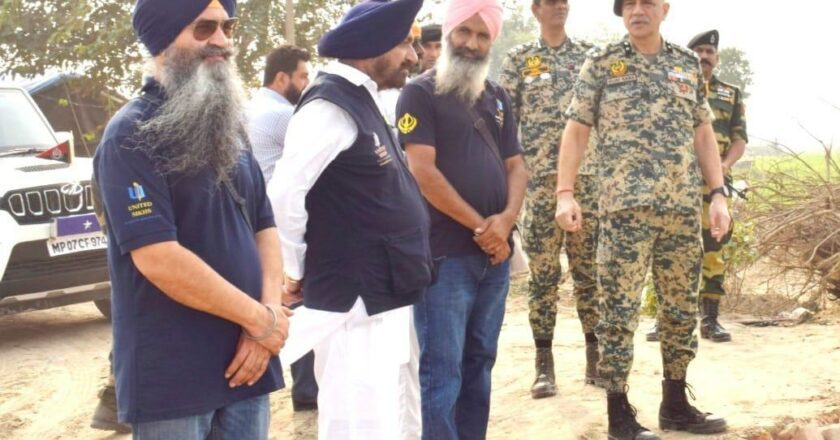 BSF DIG Hails United Sikhs’ ‘Mahan Seva’ for Flood Victims