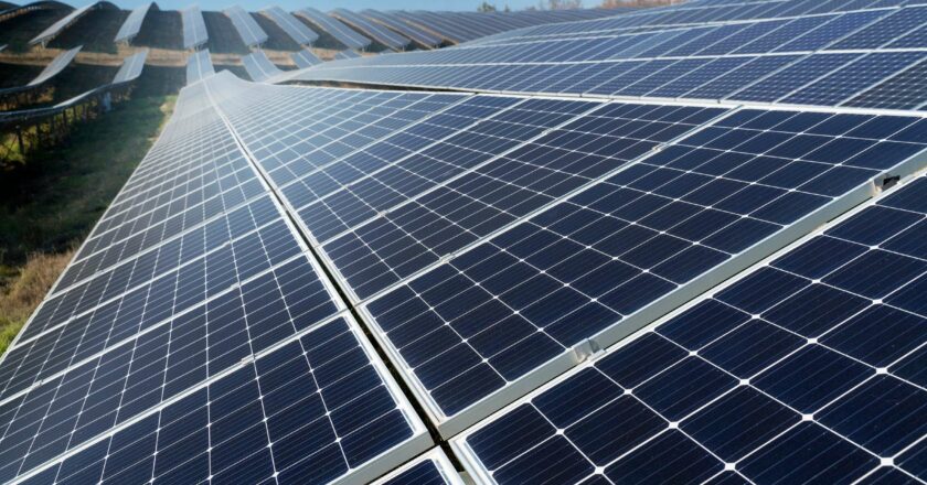 Solar Panel Distributors in Kerala – Powering a Sustainable Future with Everest Agencies