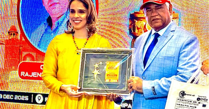 Padma Bhushan Awardee Saina Nehwal Honours Filmmaker Kumar Raj with Inspiring Indians Award