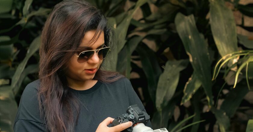 Gujarat’s Rising Female Wildlife Photographer, Rakhi Garg: A Homemaker, A Baker, A Trailblazer