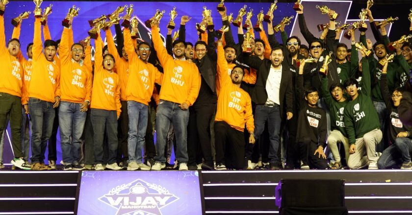 PhysicsWallah Hosts Vijay Mahotsav 2025 to Celebrate Student Success