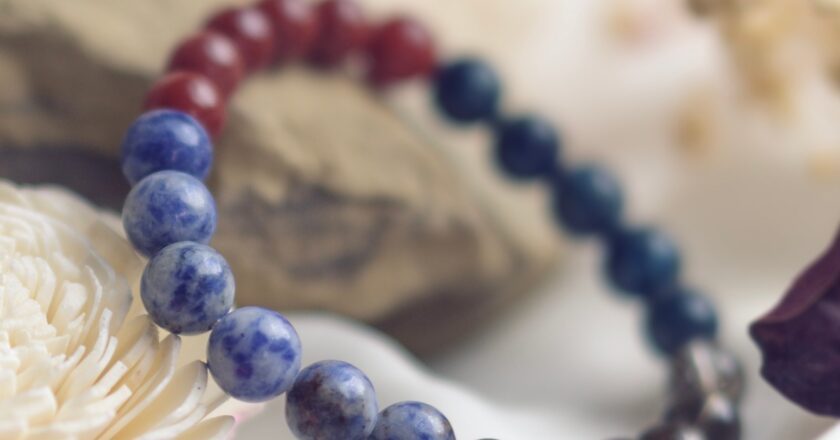 Weight Loss Crystal Bracelet: A New Way to Lose Weight Naturally After the Holiday Season